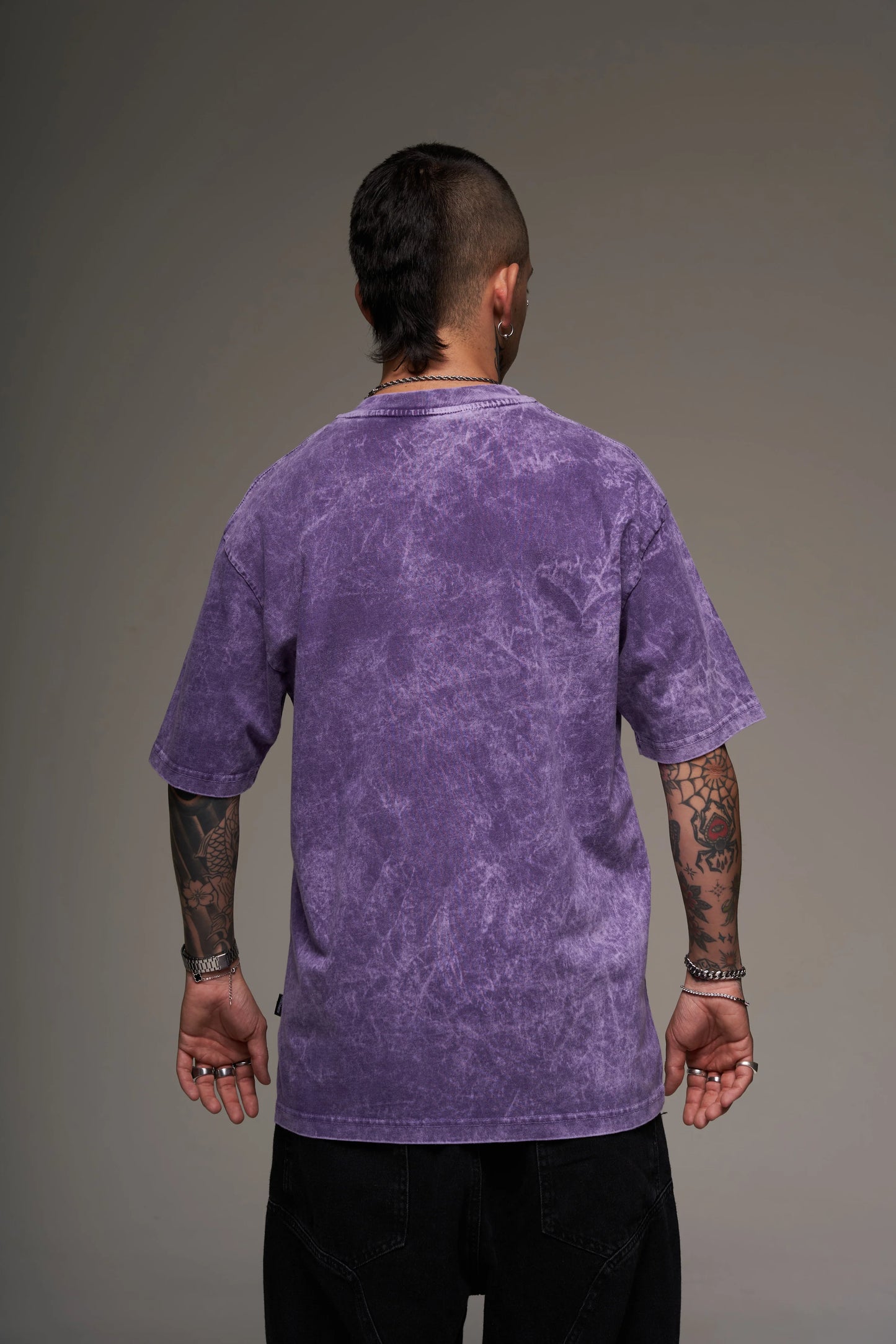 Camiseta Básica Oversize Acid Wash Morada