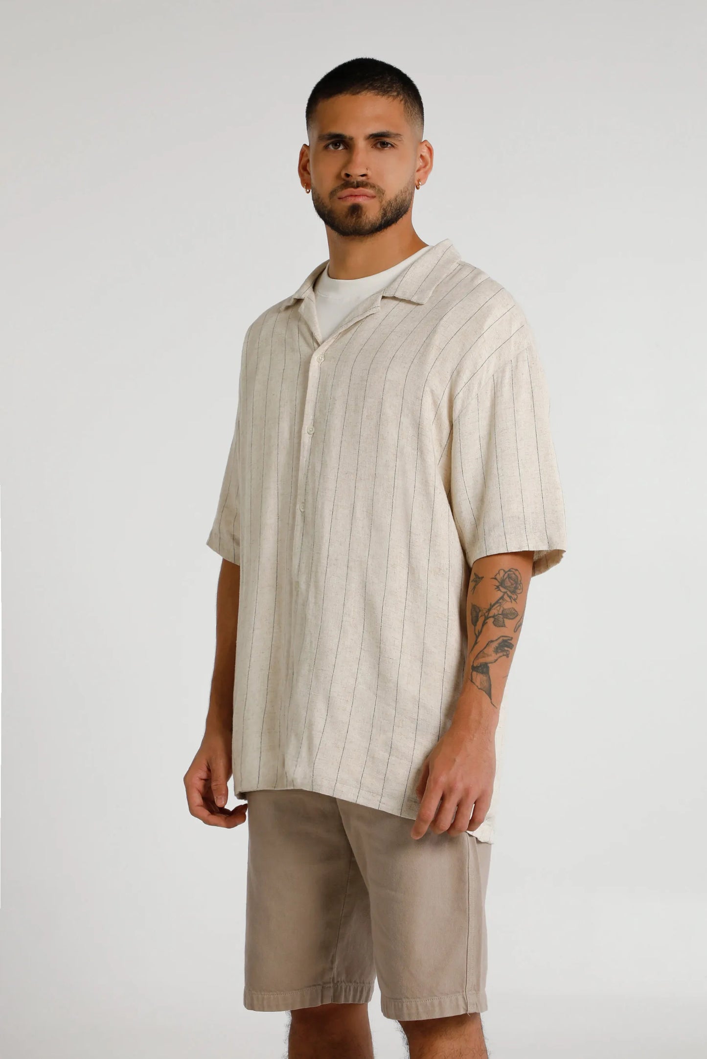 Camisa oversize beige rayas