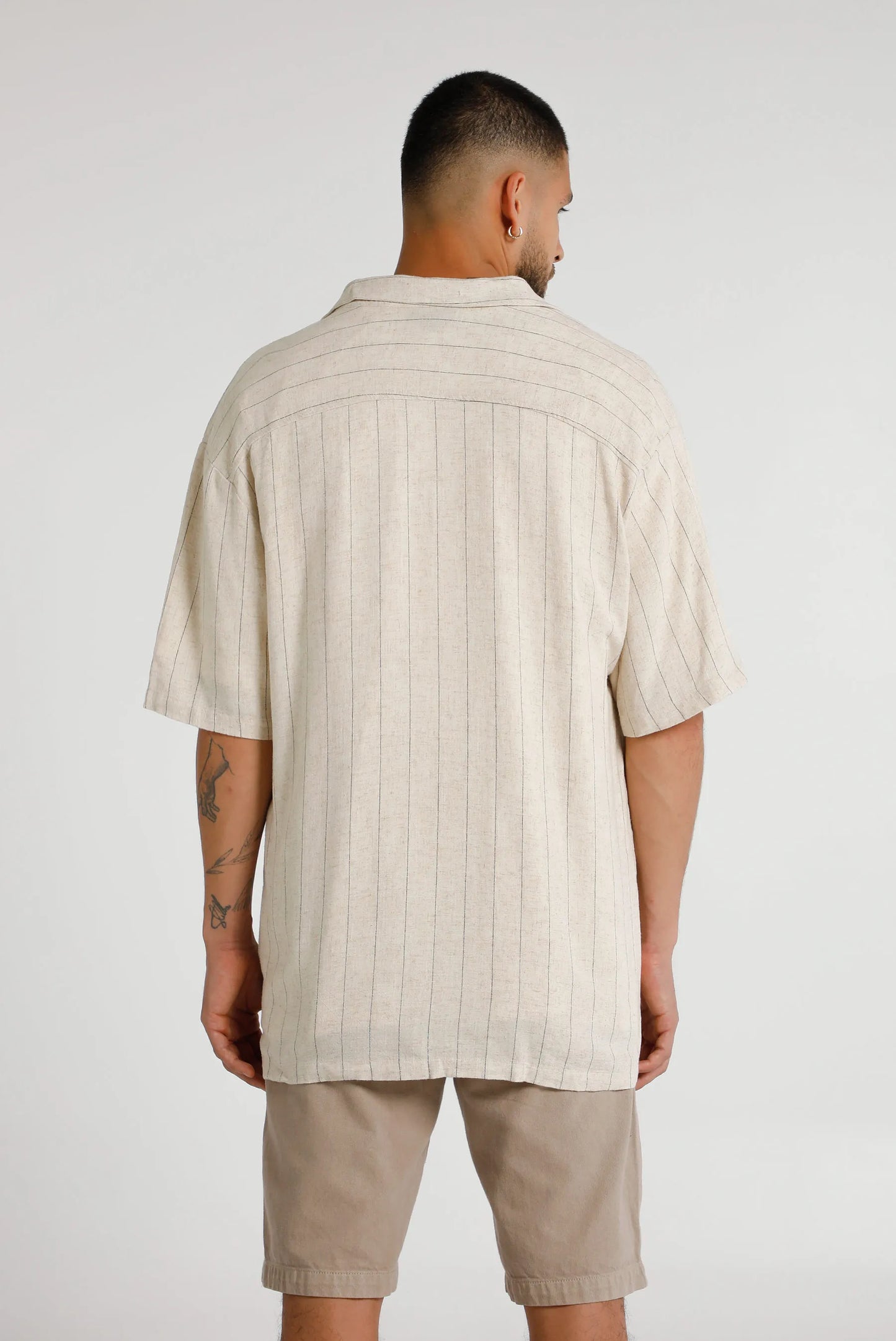 Camisa oversize beige rayas