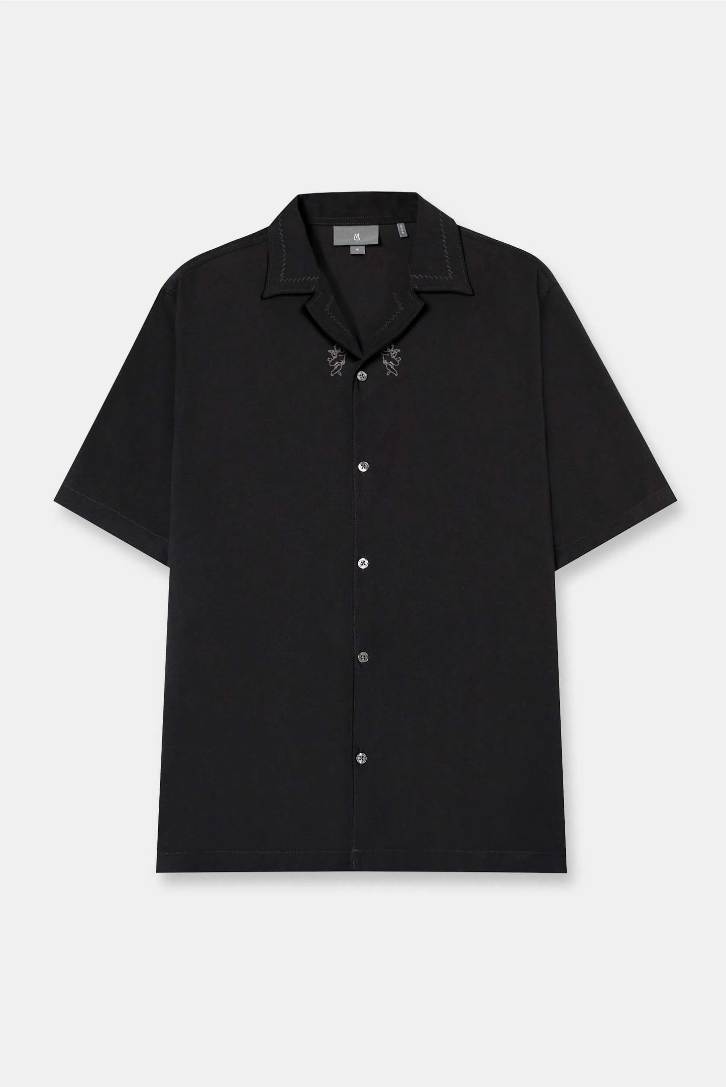 Camisa oversize negro ilustración
