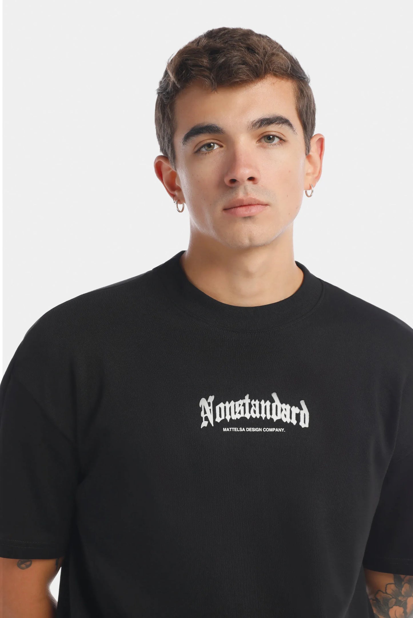 Camiseta Oversize Negro Nonstandard