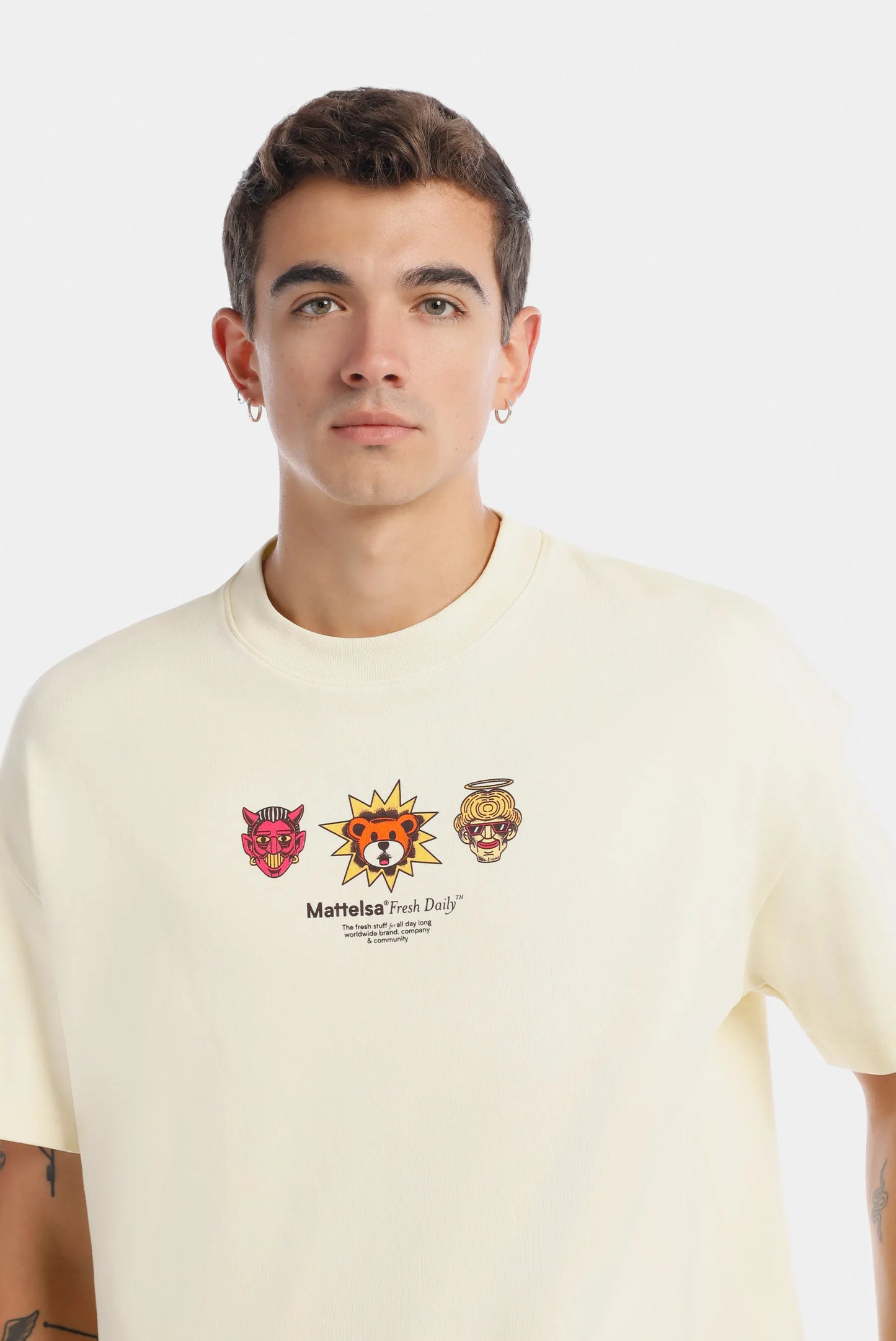 Camiseta Oversize Amarillo Ilustración