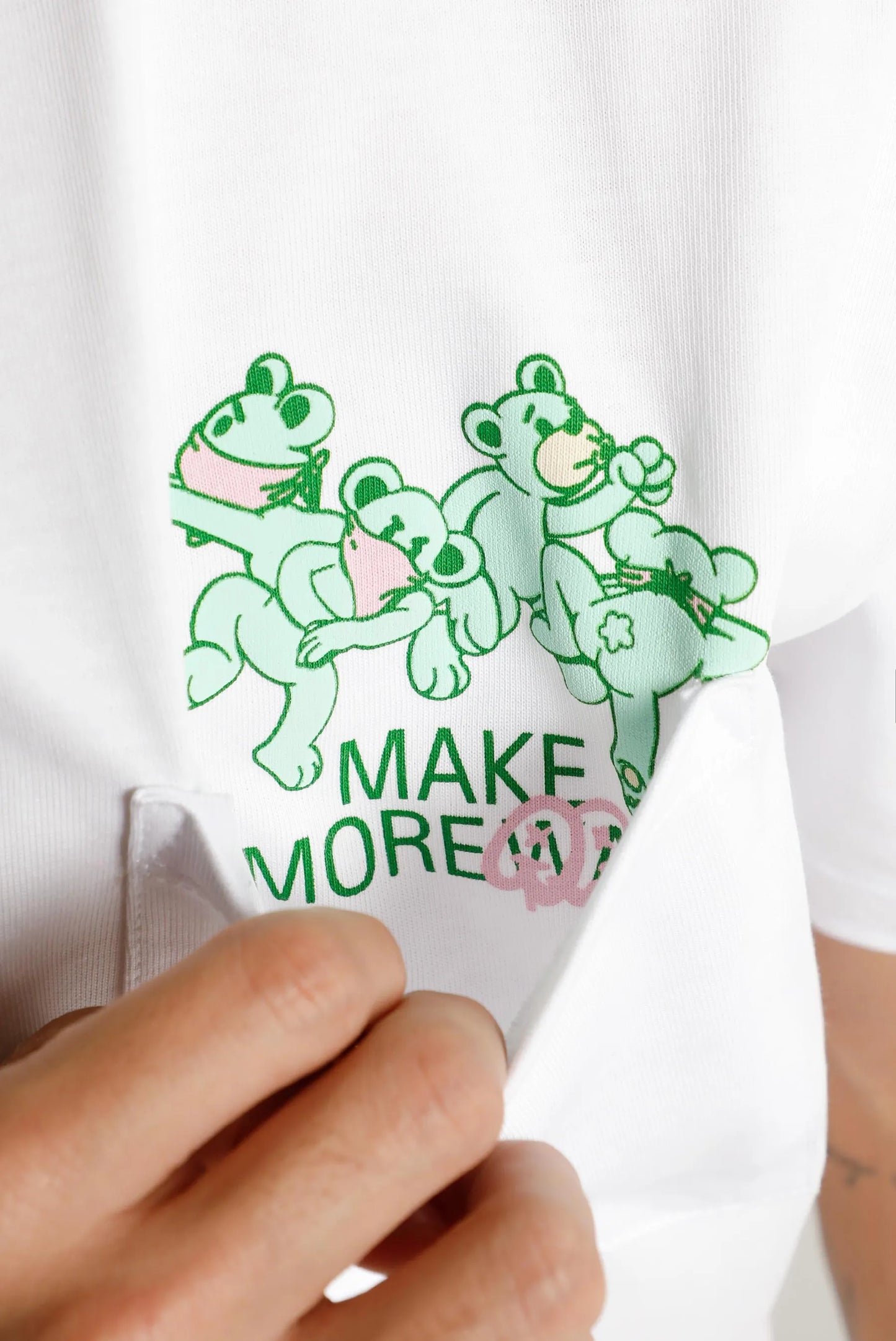 Camiseta oversize blanca ilustración Art