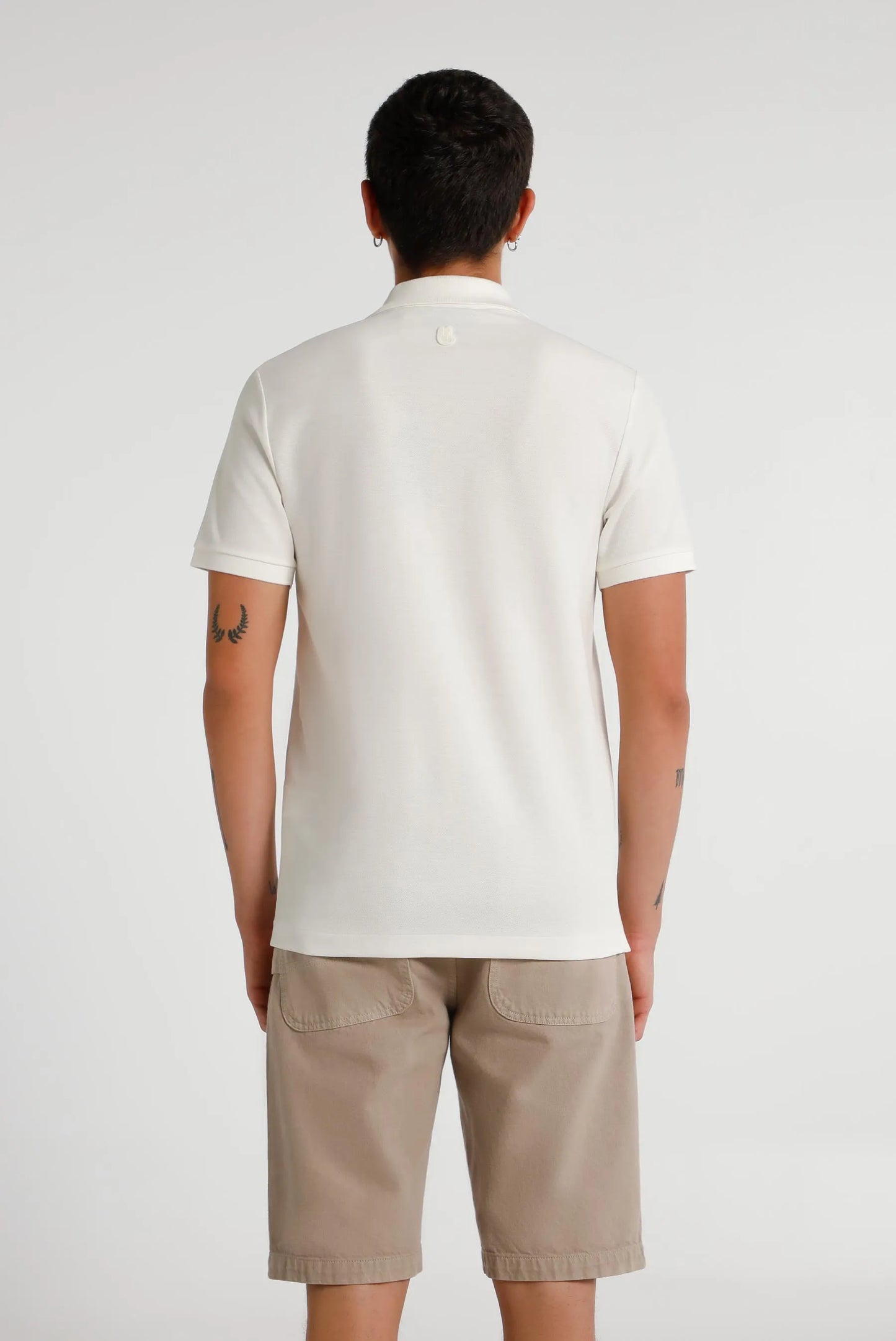 Camiseta polo color marfil