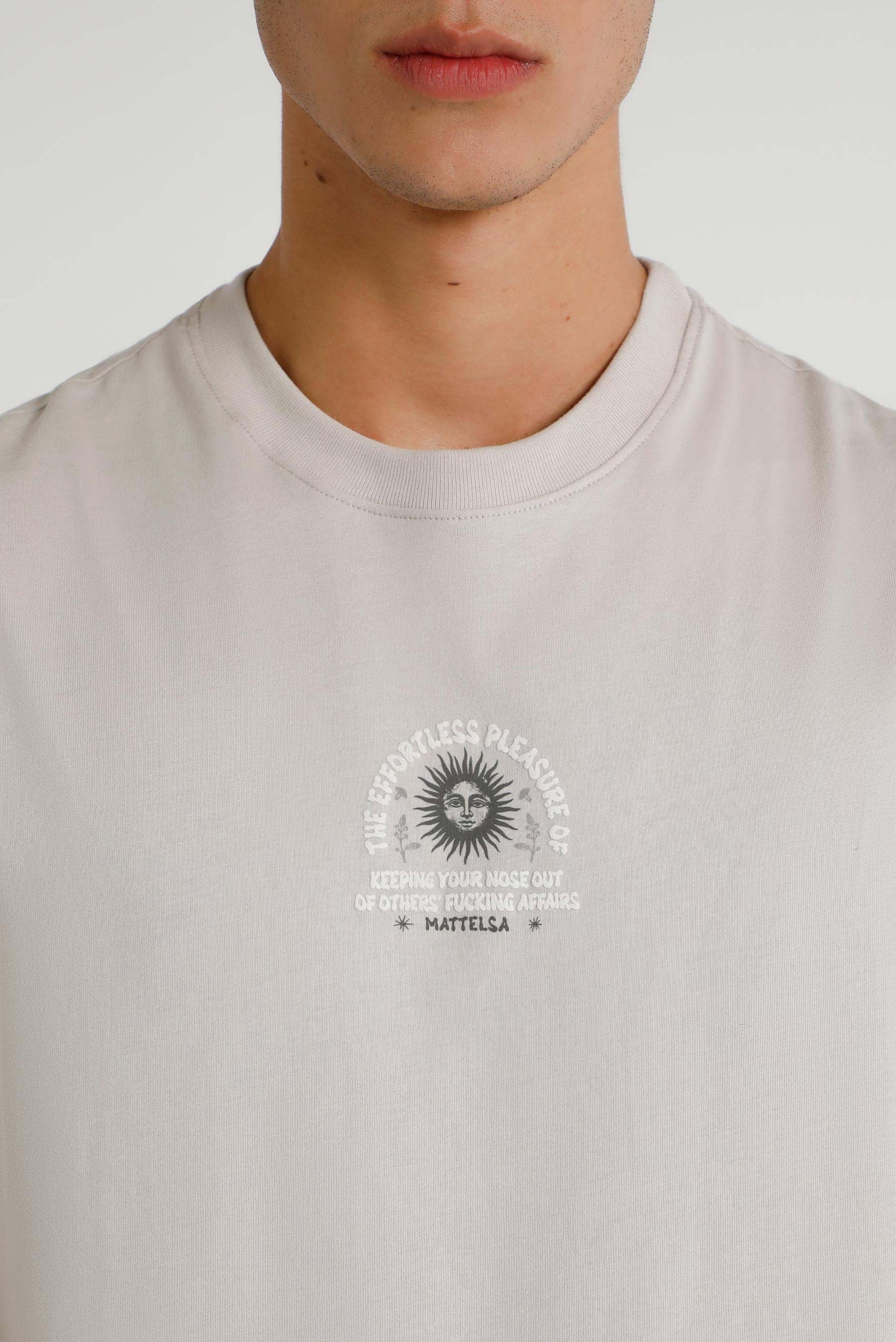 Camiseta tank gris ilustración