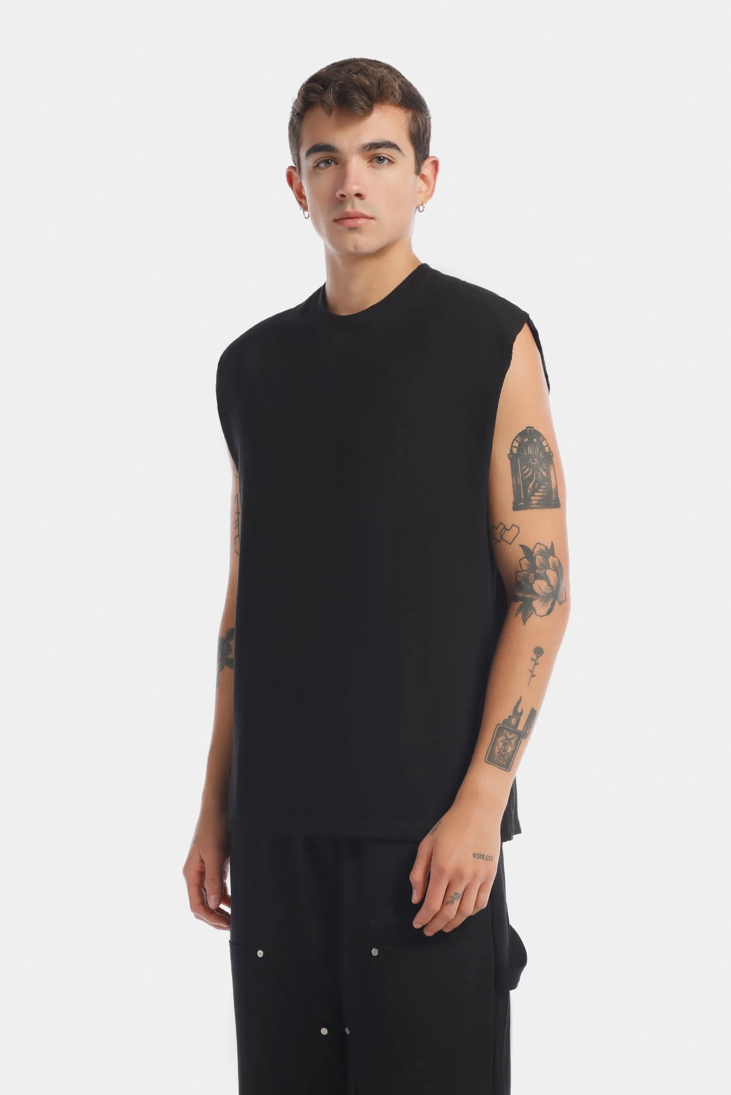 Tank Negro Básico