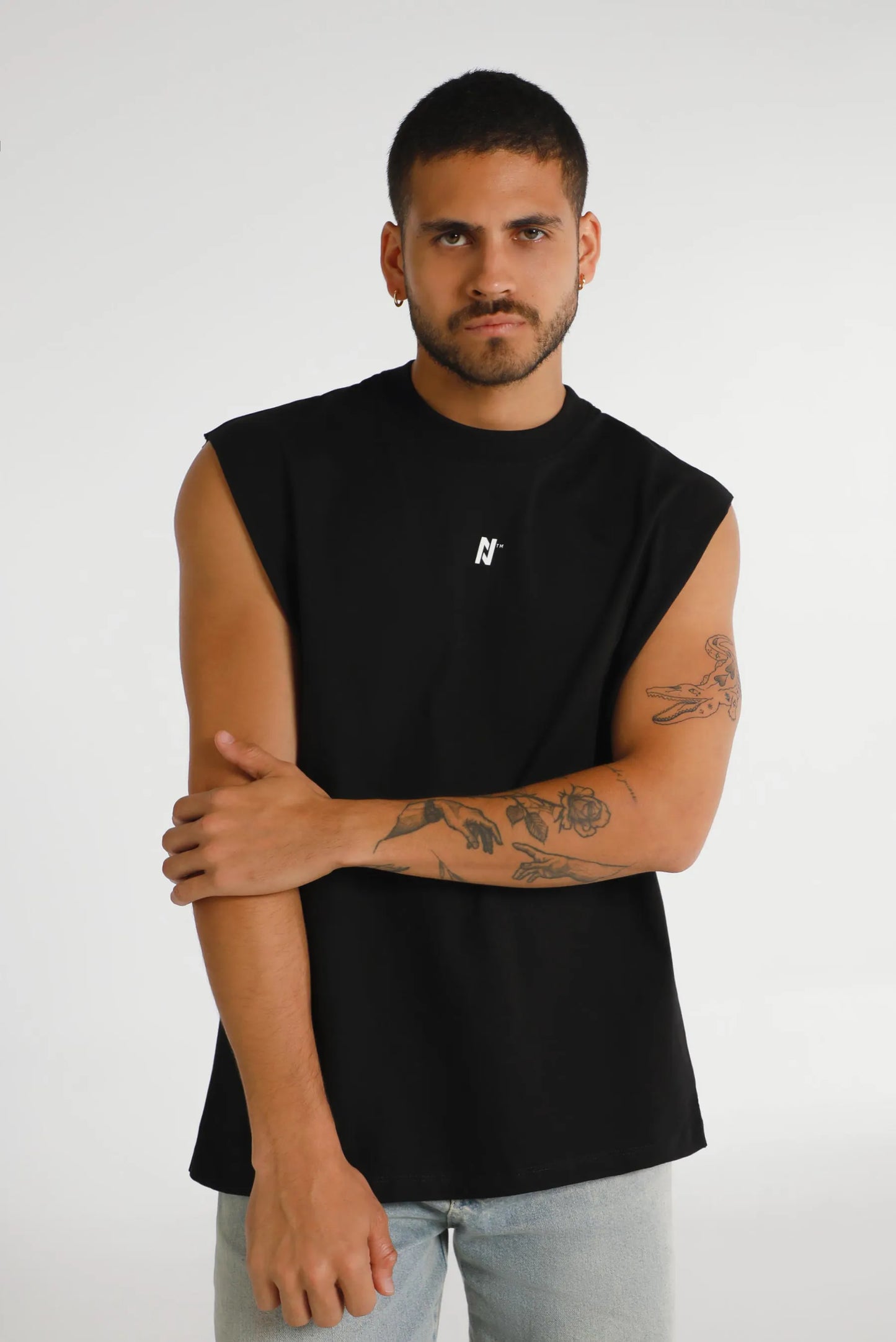 Camiseta tank negro ilustración