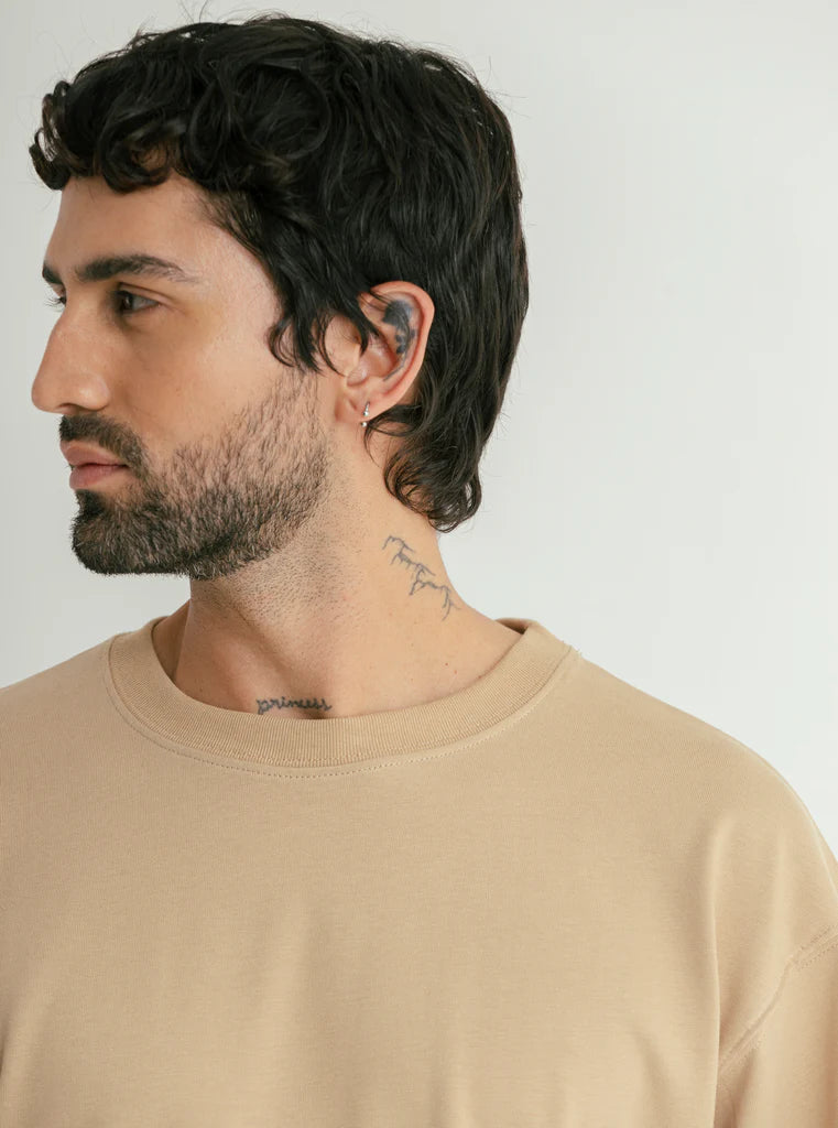 CAMISETA OVERSIZED BÁSICA CAQUI