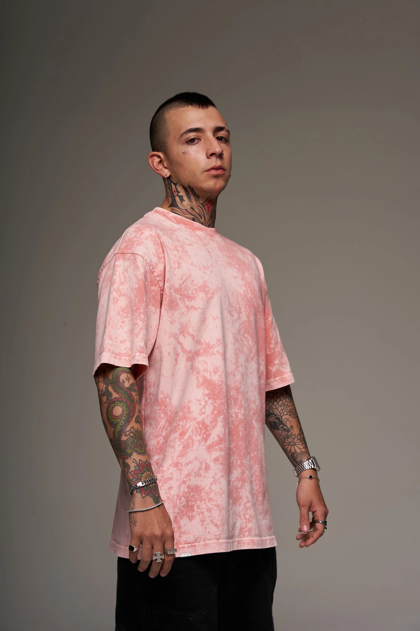 Camiseta Básica Oversize Acid Wash Rosa claro
