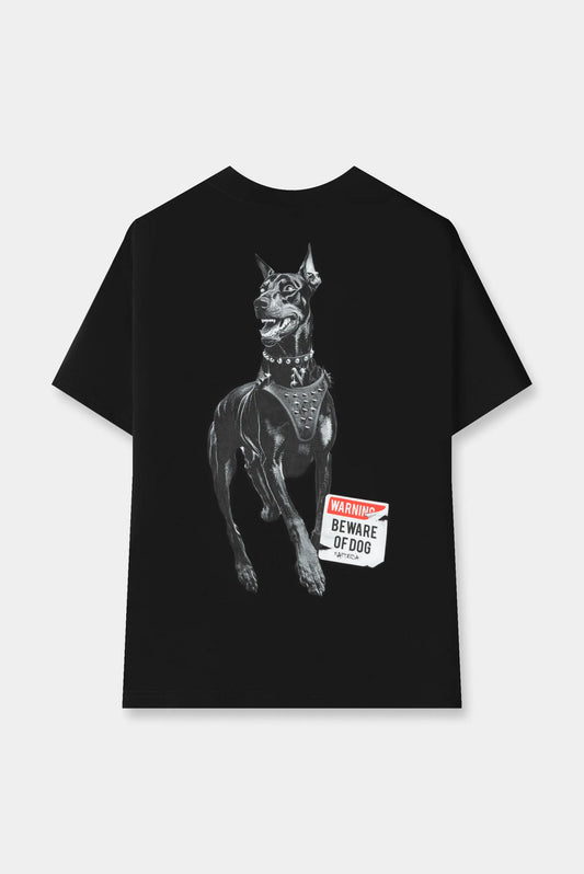 Camiseta Oversize Negro Be Aware of Dog