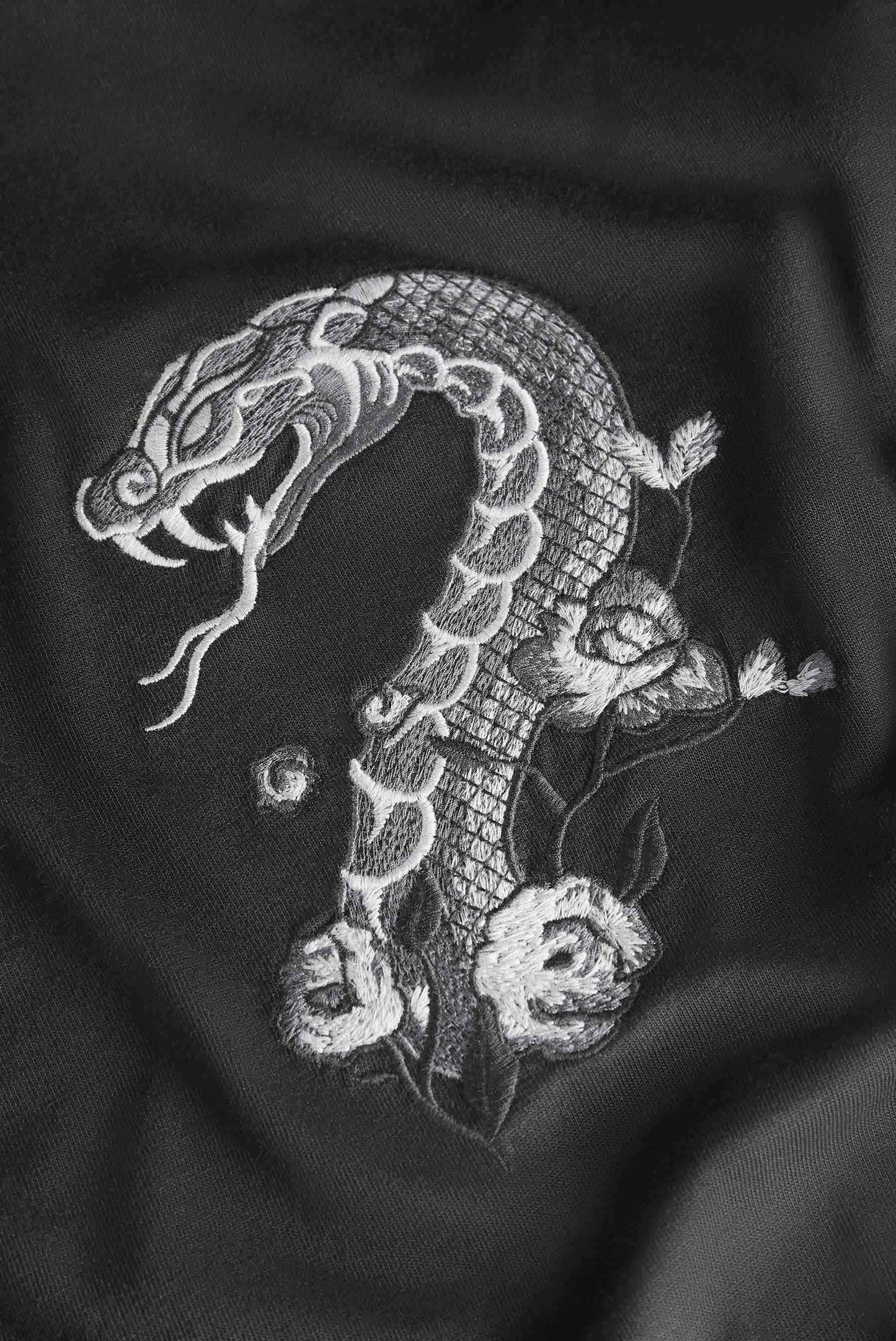 Camiseta Oversize Negro Dragón