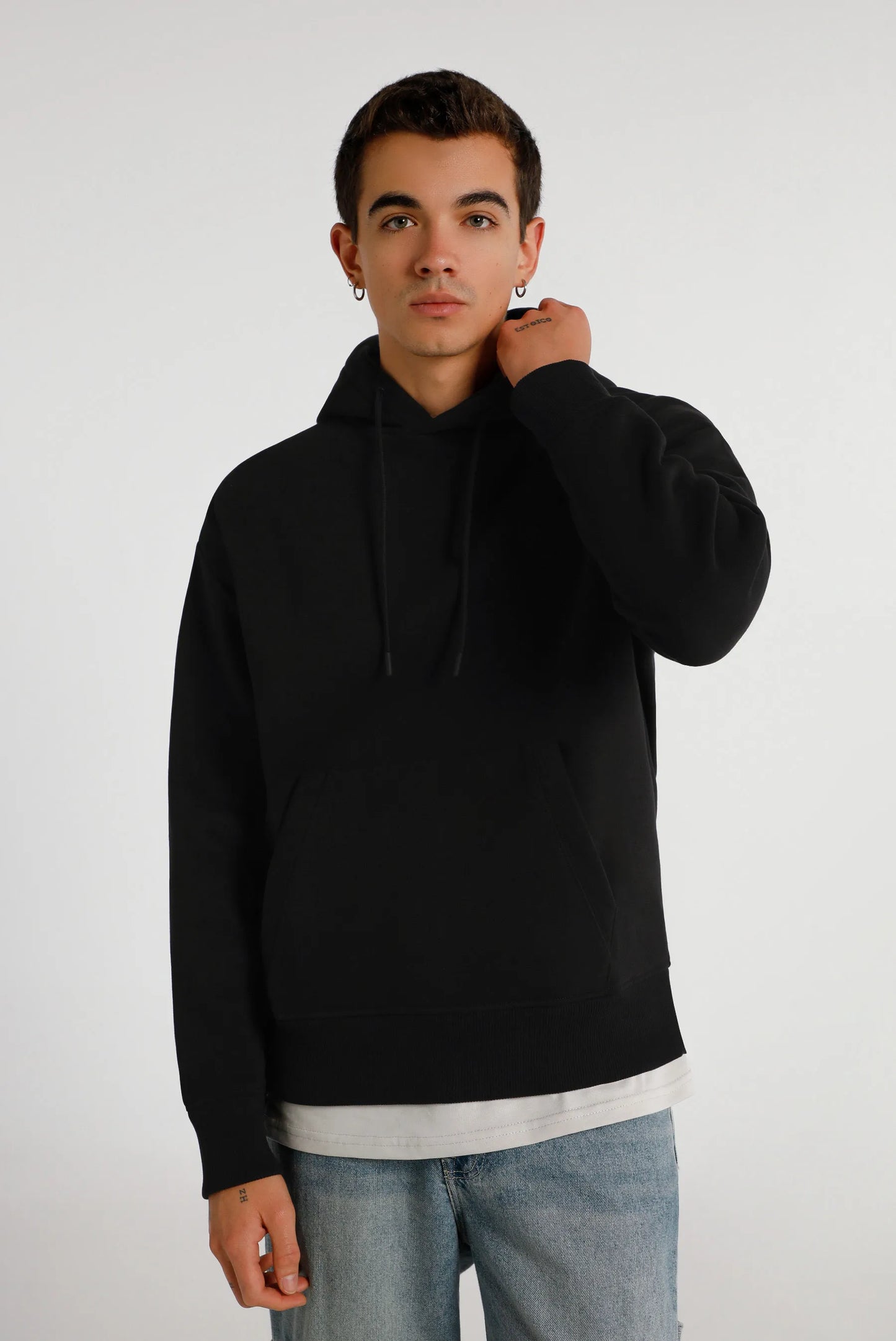 Abrigo tipo buzo hoodie box fit negro