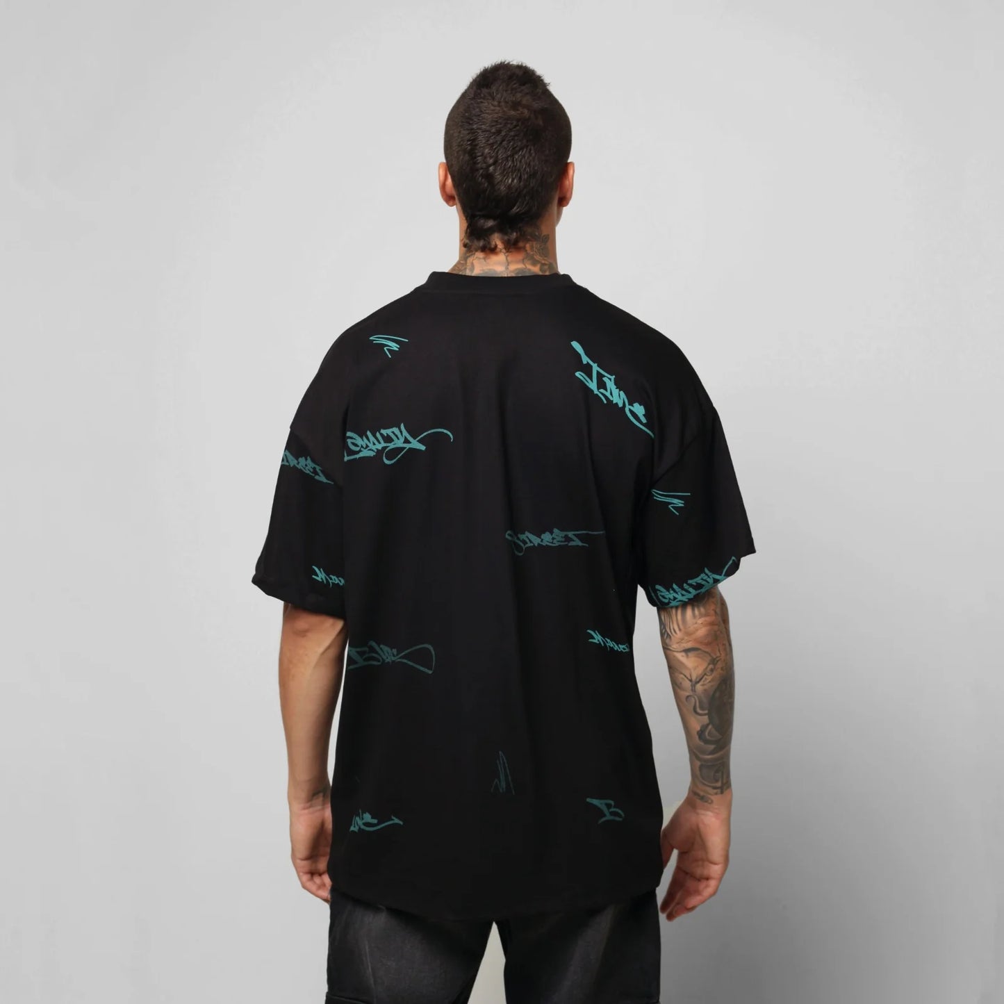 Camiseta Semi Oversize Hombre Alto Gramaje 250G Negra