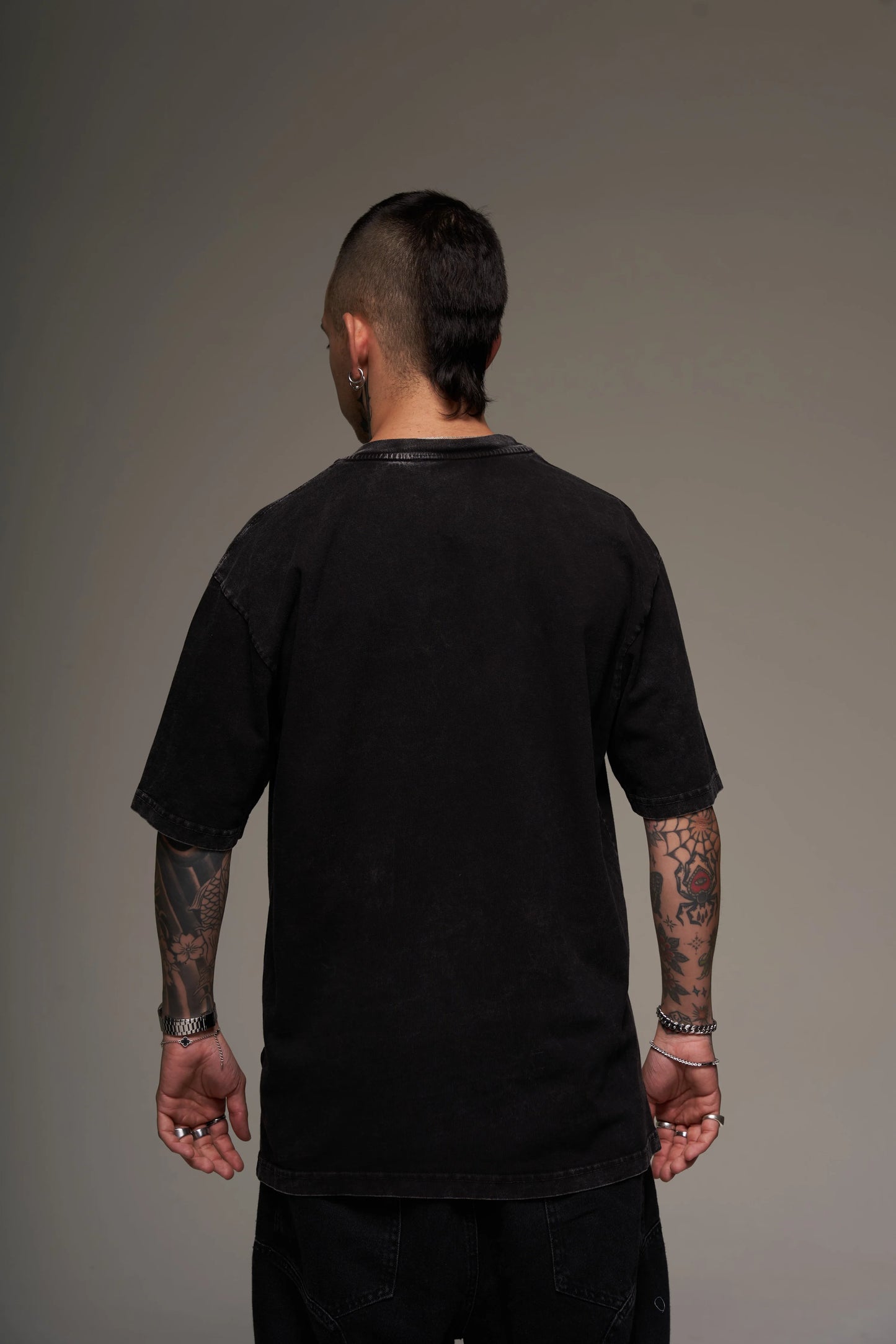 Camiseta Básica Oversize Acid Wash Negra