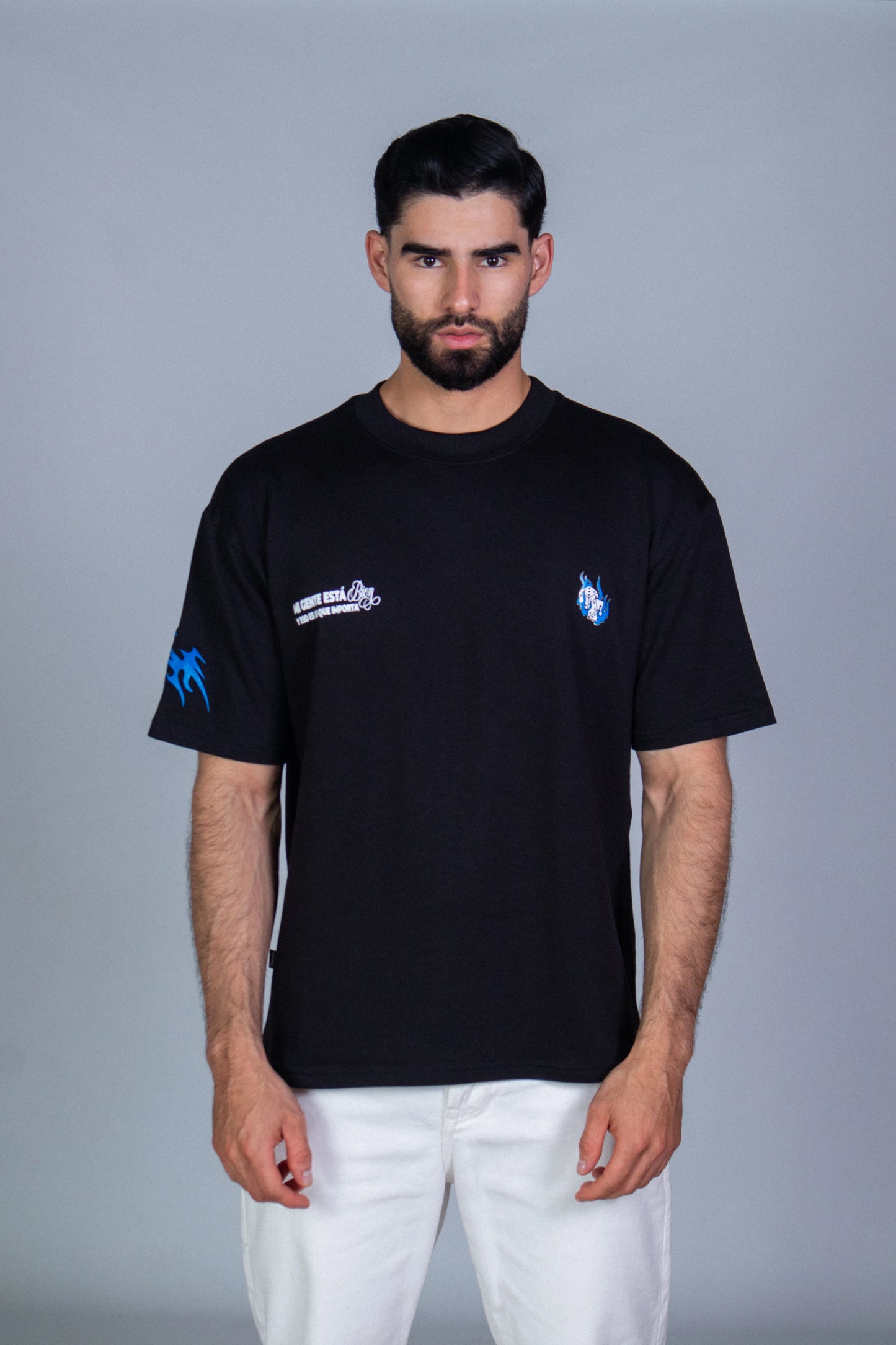 Camiseta Oversize Mi gente esta bien Negro
