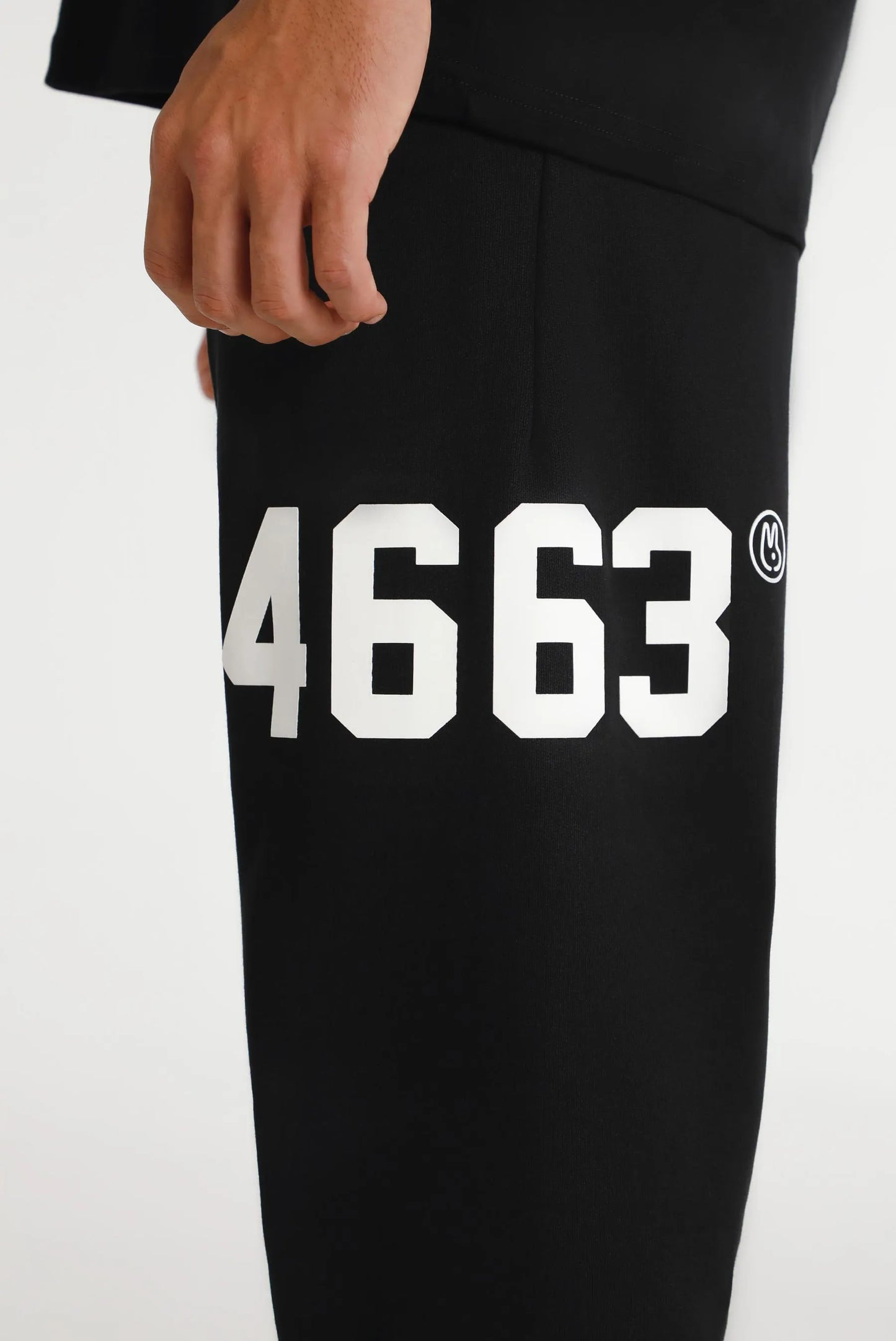 Pantalon tipo Jogger negro numeros